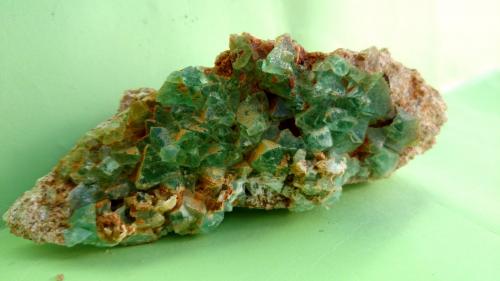 Fluorita<br />Berta Quarry, Can Domènech Hill, Roques Blanques Mountains, Sant Cugat del Vallès-El Papiol, Comarca Vallès Occidental / Baix Llobregat, Barcelona, Catalonia / Catalunya, Spain<br />12 x 7 cm<br /> (Autor: juan martin)
