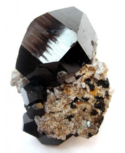 Schorl
Erongo Mountain, Erongo Region, Namibia
Specimen size 6 cm, main crystal 4 cm (Author: Tobi)