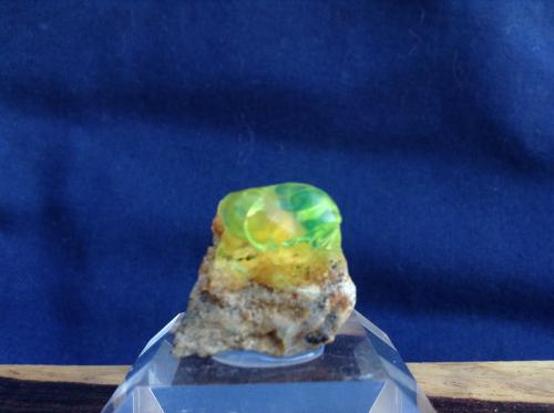 Opal
Unknown location in Mexico
1cm x .5 cmx 1cm
Opal (indirect sunlight) (Author: Mark Ost)