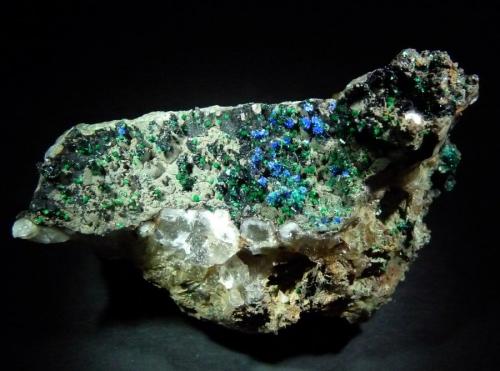 Brochantita y Linarita.
El Salado, Cerro Negro Dist. Pro. Chacanal, Reg. Atacama, Chile.
80x40 mm. (Autor: Jesus Franquesa Baucells)