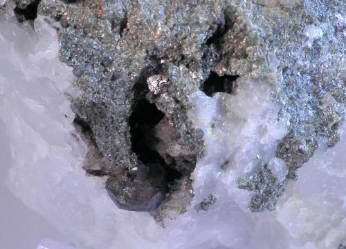 Monacita
Barranc del Cargol , Arestui, Llavorsí, Pallars Sobirà, Lleida, Catalunya, España
10 x 9 x 5 -  cristal 0,7 cm
detalle (Autor: Joan Niella)
