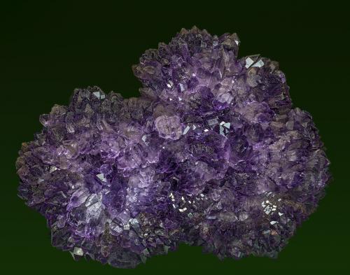 Quartz (var amethyst)
Karur District, Tamil Nadu, India
14.3 cm x 11.5 cm x 2.3 cm (Author: am mizunaka)