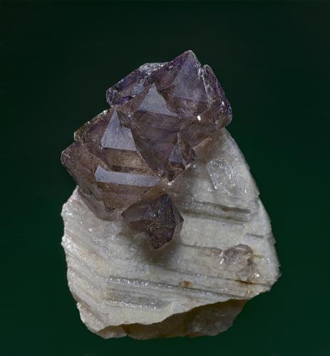 Quartz (var amethyst)
Ankazobe Pegmatite Field, Analamanga Region, Antananarivo Province, Madagascar
4.4 cm x 3.5 cm x 1.7 cm (Author: am mizunaka)