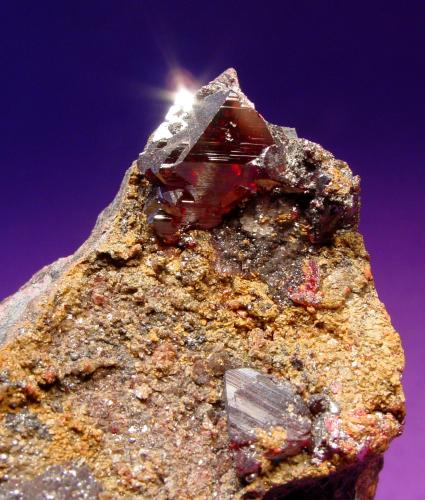 Cinabrio
Mina Las Cuevas, Almadén, Ciudad Real, Castilla-La Mancha, España
Detalle del cristal de 1cm (Autor: Raul Vancouver)