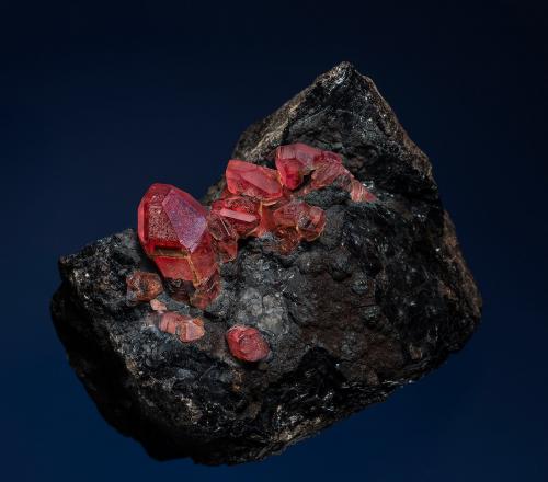 Rhodochrosite
Uchucchacua Mine, Oyon Province, Lima Department, Peru
6.4 x 5.2 cm (Author: am mizunaka)