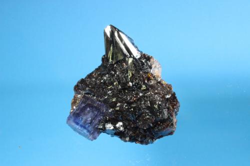 Fluorite, Sphalerite
Elmwood Mine, Smith County, Tennessee, USA
5.0 x 4.0 cm (Author: Don Lum)