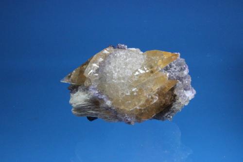 Calcite, Fluorite, Barite, Sphalerite
Elmwood Mine, Smith County, Tennessee, USA
5.3 x 3.8 cm (Author: Don Lum)