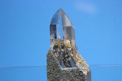 Quartz, Fluorapatite, Chlorite
Panasqueira Mine, Covilha, Castelo Branco, Cova da Beira, Centro, Portugal
10 x 3.7 cm (Author: Don Lum)
