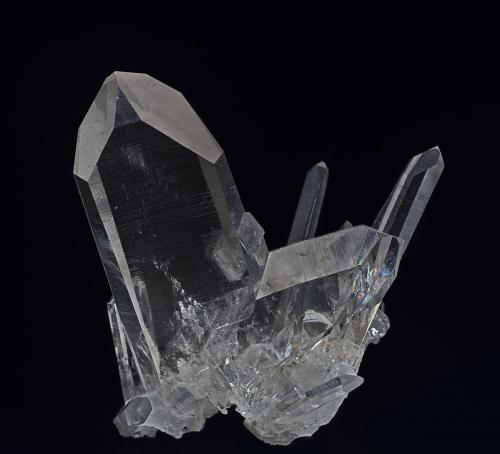 Quartz
Mt Ida, Montgomery Co., Arkansas, USA
6.8 x 7.7 x 4 cm (Author: am mizunaka)