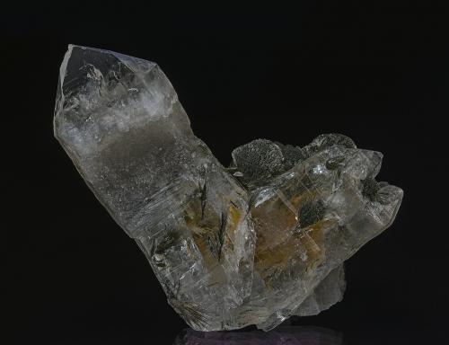 Quartz, Tourmaline
Blue Mountain Saddle, North Bend, King Co., Washington, USA
4.6 x 5.7 cm (Author: am mizunaka)