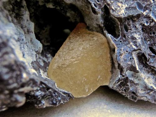 Calcita.
Puerto de La Aldea de San Nicolás de Tolentino, Gran Canaria, Islas Canarias, España.
Ancho de imagen 7 cm. (Autor: María Jesús M.)