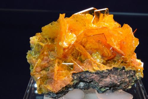 Wulfenite, Mimetite
San Francisco Mine, Cerro Preto, Cucurpe, Mun de Cucurpe, Sonora, Mexico
6.2 x 4.0 cm (Author: Don Lum)
