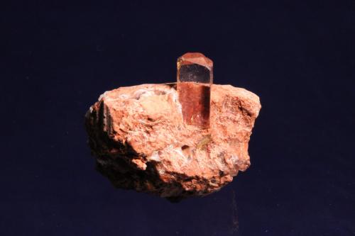 Topaz
Katlang, Mardan District, Northwest Frontier Province, Pakistan
3.2 x 3.1 cm (Author: Don Lum)