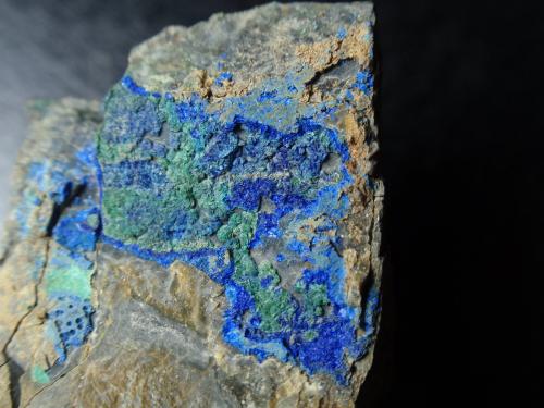 Azurita con malaquita
Cornudella de Montsant, El Priorat, Tarragona, Catalunya, España
5 x 3 x 3 cm
Recogida en abril 2014 (Autor: karbu8)