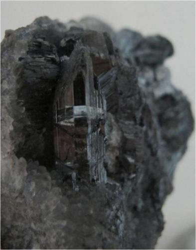 Unidentified sulphosalt
Level 6, Mina San José del Progreso, Oaxaca, México
1.5 cm large crystal. (Author: jorgedavid)