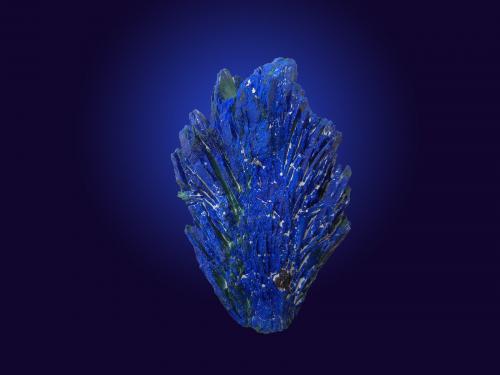 Azurita
Mina Milpillas, Cuitaca, Santa Cruz, Sonora,  México
6.5 cm. X 4.2 cm. X 2.4 cm.
Formación de cristales alternados de Azurita. (Autor: jesus salinas)
