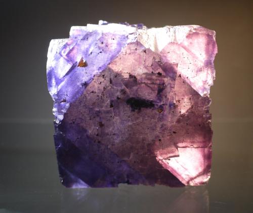 Fluorite
Elmwood Mine, Smith County, Tennessee, USA
11 x 10.7 cm (Author: Don Lum)