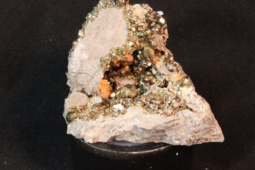 Pyrite
Duff Quarry, Huntsville, Logan County, Ohio, USA
6.3 x 5.7 cm
ex Dr. John Medici (Author: Don Lum)