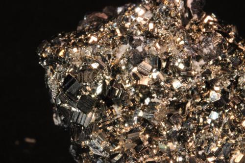 Pyrite
Racracancha Mine, Tinyahuarco District, Pasco Province, Pasco Department, Peru
4.5 x 3.5 cm (Author: Don Lum)