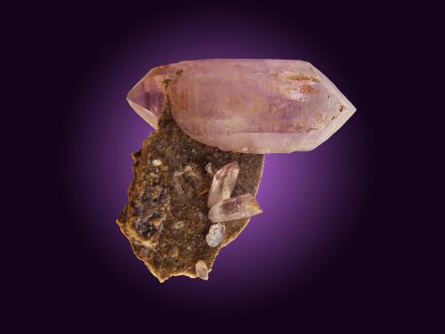 Cuarzo (variedad amatista)
Piedra Parada, Tatatila, Veracruz de Ignacio de la Llave, México
5.3 cm. X 5.4 cm. X 2.5 cm. (Autor: jesus salinas)