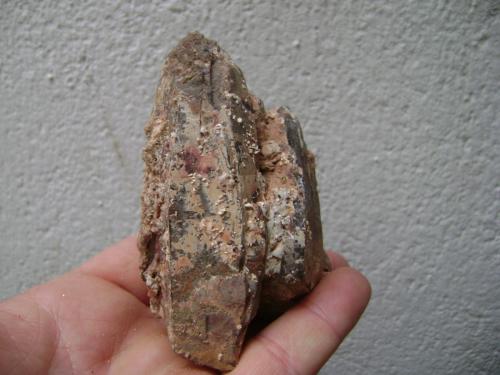 Cuarzo (variedad ahumado) e Hidroxilapatito<br />Belvís de Monroy, Comarca Campo Arañuelo, Cáceres, Extremadura, Spain<br />9 x 5 x 5 cm.<br /> (Autor: P. apita)