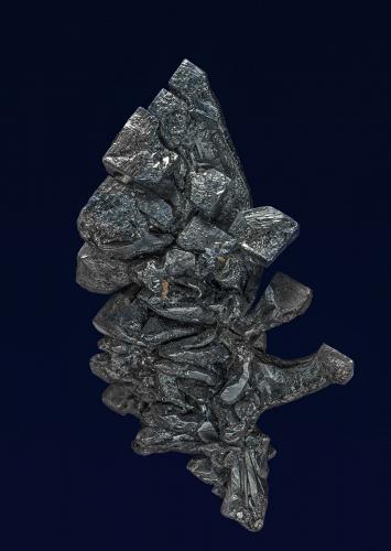 Acanthite
Proano Mine, Mun. de Fresnillo, Zacatecas, Mexico
4.4 x 2.2 cm (Author: am mizunaka)