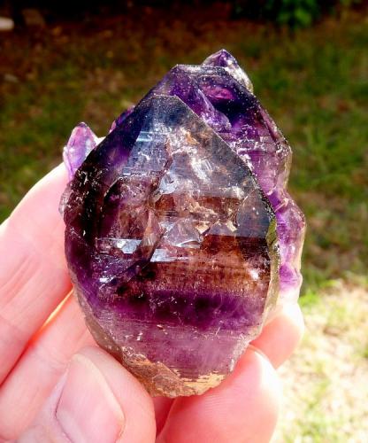 Quartz variety amethyst.
Brandberg Area, Erongo, Namibia
57 x 49 x 41 mm
Same as above. (Author: Pierre Joubert)