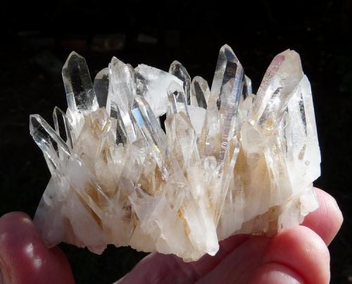 Quartz
Western Cape, South Africa
73 x 50 x 37 mm (Author: Pierre Joubert)