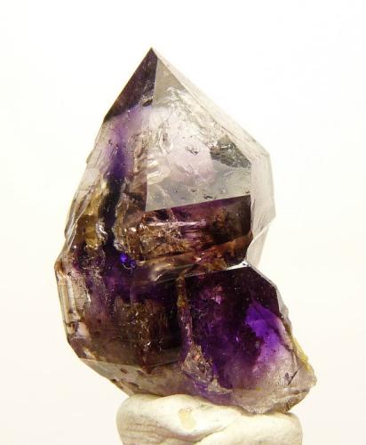 Quartz variety amethyst
Brandberg Area, Erongo, Namibia
28 x 16 x 15 mm
Same as above. (Author: Pierre Joubert)