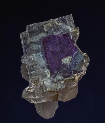 Fluorite, Quartz
Dayu Co., Ganzhou Prefecture, Jiangxi Province, China
5.4 x 3.9 x 3.2 cm (Author: am mizunaka)