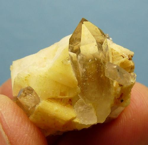 Quartz, feldspar (var. adularia)
Vredendal Lime Quarry, Western Cape, South Africa
35 x 28 x 20 mm
Same as above. (Author: Pierre Joubert)