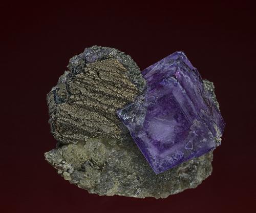 Fluorite, Arsenopyrite
Yaogangxian Mine, Yizhang Co., Chenzhou Prefecture, Hunan Province, China
4.5 x 4.0 cm (Author: am mizunaka)