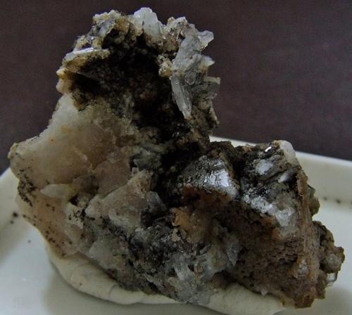 Baryte and Smithsonite.
Wet Grooves Mine, Askrigg, North Yorkshire, England, UK.
30 x 20 mm (Author: nurbo)