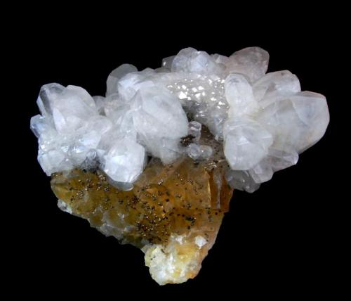 Calcite on Fluorite and Pyrite
Moscona Mine – Solís - Corvera de Asturias - Villabona mining area – Asturias - Spain.
10x10,3 cm.
Calcite crystals of 2.7 cm and fluorite of 1,3 cm. (Author: DAni)