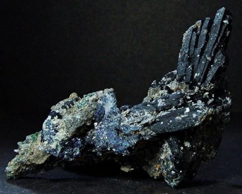 Azurite.
Tsumeb, Namibia, SW Africa
70 x 40 mm (Author: nurbo)