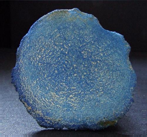 Azurite.
Malbunka Copper Mine, Areyonga, Alice Springs, Gardiner Range, MacDonnell Shire, Northern Territory, Australia.
40 x 35 x 8 mm (Author: nurbo)