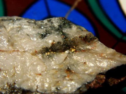 Gold and Quartz
Wright Hardgrave Mine, Kirkland Lake, Ontario, Canada
5cmx6cm (Author: derrick)