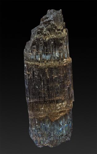 Elbaite
Barra de Salinas district, Coronel Murta, Jequitinhonha Valley, Minas Gerais, Brazil
5.2 x 1.7 cm
Back Light (Author: am mizunaka)