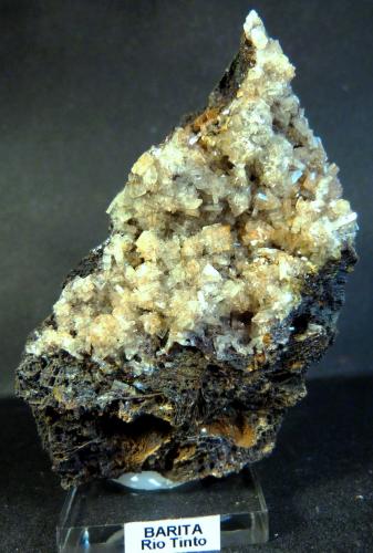 Baritina<br />Mina Cerro Colorado, Minas de Rio Tinto, Minas de Riotinto, Comarca Cuenca Minera, Huelva, Andalucía, España<br />6 x 8 x 3 cm.<br /> (Autor: Felipe Abolafia)