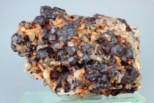 Goethita<br />Milucha Mine, Palombatos, Burguillos del Cerro, Comarca Zafra-Río Bodión, Badajoz, Extremadura, Spain<br />73x43x28 mm<br /> (Autor: Juan Espino)
