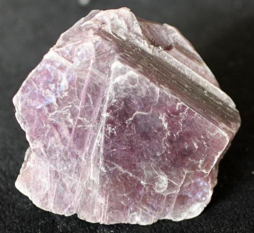 Lepidolita<br />Virgem da Lapa, Vale do Jequitinhonha, Minas Gerais, Brasil<br />73 x 74 x 23 mm.<br /> (Autor: José Luis Zamora)