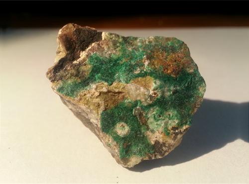 Malaquita<br />Mina Linda Mariquita, El Molar, Comarca Priorat, Tarragona, Cataluña / Catalunya, España<br />3 x 3 x 2 cm<br /> (Autor: Javier Rodriguez)