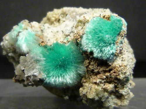 Auricalcita y hemimorfita<br />Mina 79, Chilito, Zona Hayden, Distrito Banner, Montes Dripping Spring, Condado Gila, Arizona, USA<br />3 x 2 x 3 cm.<br /> (Autor: Felipe Abolafia)