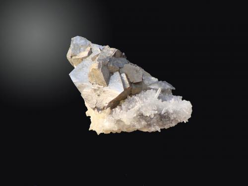 Arsenopirita<br />Mina el Tajo, Hidalgo del Parral, Municipio Hidalgo del Parral, Chihuahua, México<br />5.0 cm X 3.8 cm X 3.0 cm.<br /> (Autor: jesus salinas)