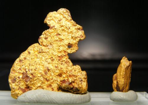 Oro<br />Zona Talarrubias / Casas de Don Pedro, Comarca La Siberia, Badajoz, Extremadura, España<br />2.5 cm<br /> (Autor: yowanni)