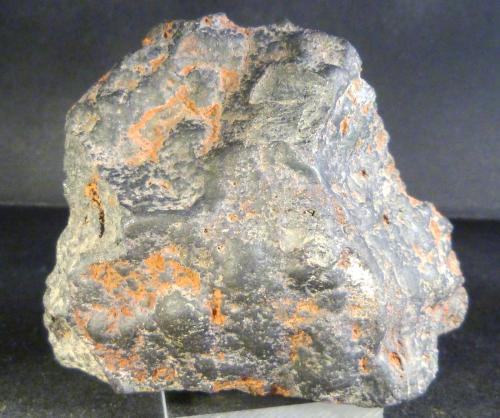 Magnetita<br />Cantera Oficarsa, Cerro de las Culebras, Carchelejo, Cárcheles, Comarca Sierra Mágina, Jaén, Andalucía, España<br />8 x 8 x 5 cm.<br /> (Autor: Felipe Abolafia)