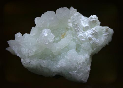 Prehnita<br />Cantera Malad, Malad, Mumbai (Bombay), Distrito Mumbai, Maharashtra, India<br />83mm - 61mm - 39mm<br /> (Autor: Pedro Naranjo)