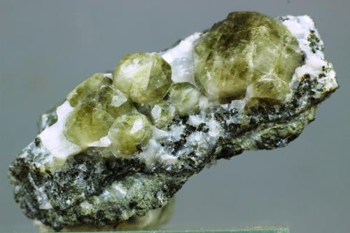 Analcima<br />Burgos, Castilla y León, España<br />40x24x17 mm<br /> (Autor: Juan Espino)