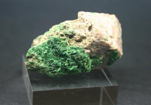 Torbernita<br />Musonoi Mine, Kolwezi, Kolwezi District, Lualaba, Katanga Copper Crescent, Katanga (Shaba), Democratic Republic of the Congo (Zaire)<br />40mm - 23mm - 25mm<br /> (Autor: Pedro Naranjo)