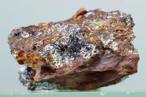 Alumohidrocalcita<br />Bruguers, Gavà, Comarca Baix Llobregat, Barcelona, Catalonia / Catalunya, Spain<br />35x33x20 mm<br /> (Autor: Juan Espino)